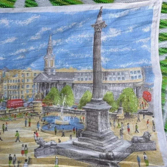 Trafalgar  Square Tea Towel - Picture 3 of 7